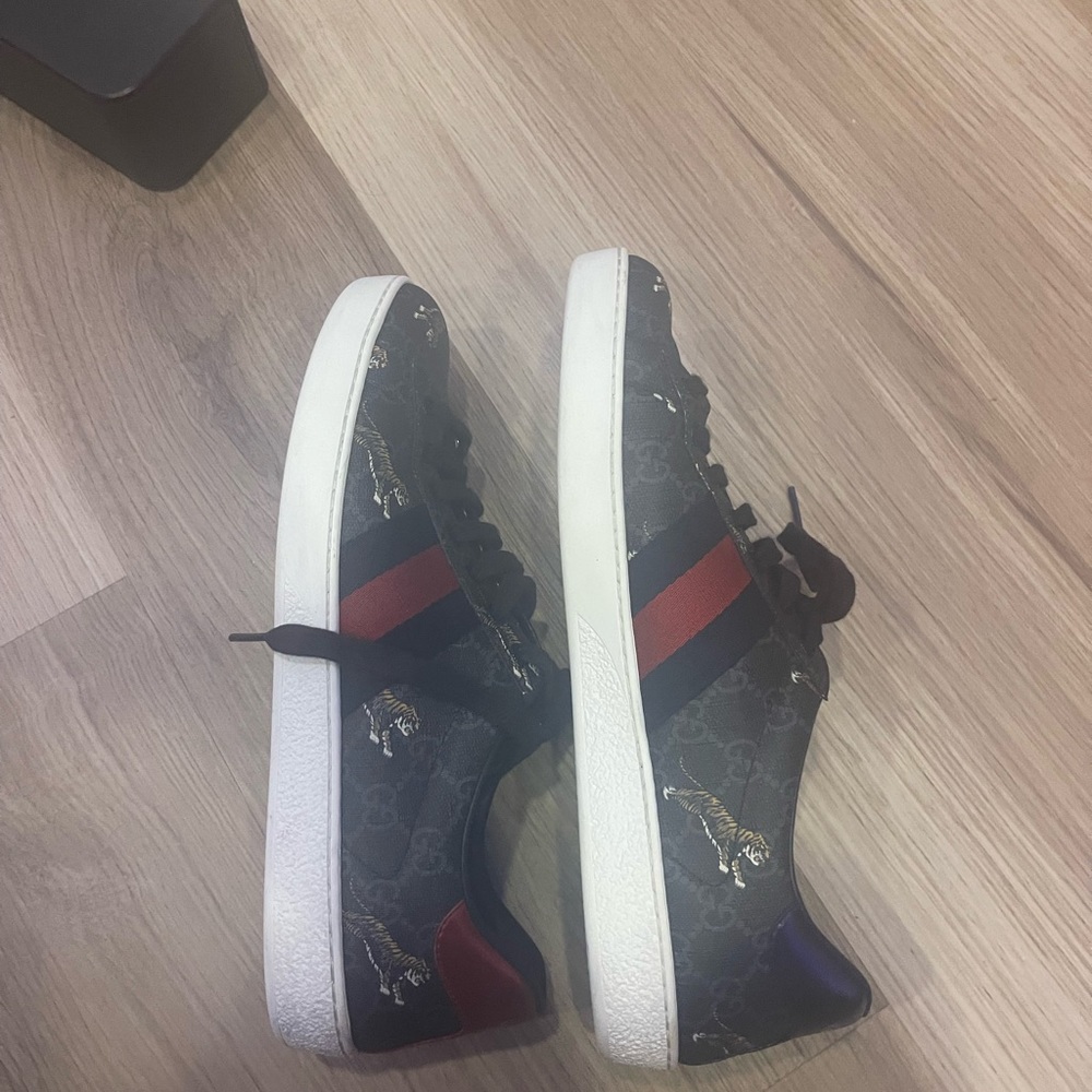 Gucci sneakers, worn ONCE. Size 10.